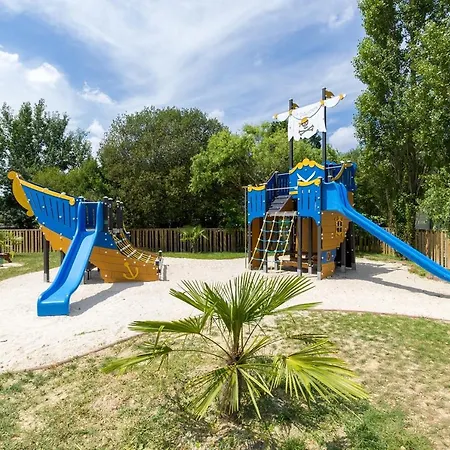 Camping La Fresnerie**** *
